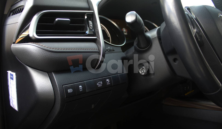 Toyota Camry 2.5 hybrid (ben+hev), 131kw, CVT, Executive