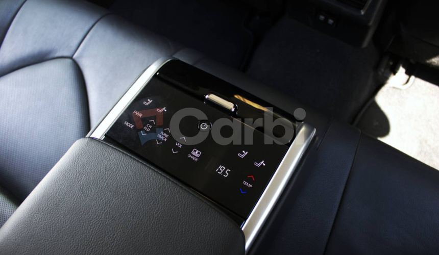 Toyota Camry 2.5 hybrid (ben+hev), 131kw, CVT, Executive