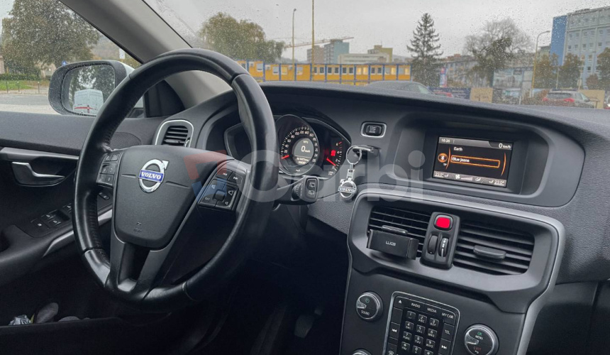 Volvo V40 D3 Momentum