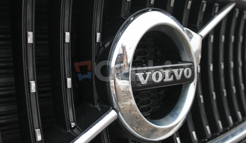 Volvo V90 CC D4 2.0L Cross Country Pro AWD A/T