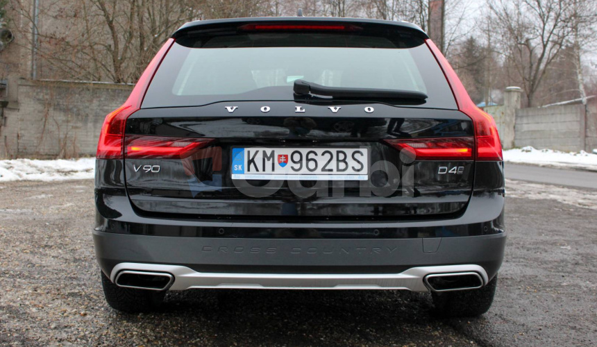 Volvo V90 CC D4 2.0L Cross Country Pro AWD A/T