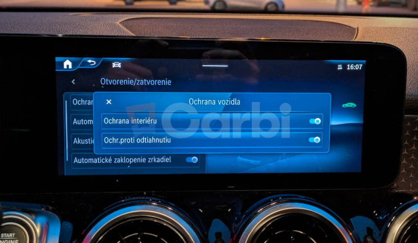 Mercedes-Benz GLB 200d A/T