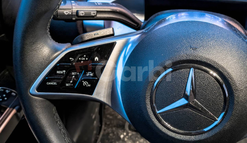 Mercedes-Benz GLB 200d A/T