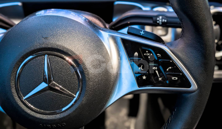 Mercedes-Benz GLB 200d A/T