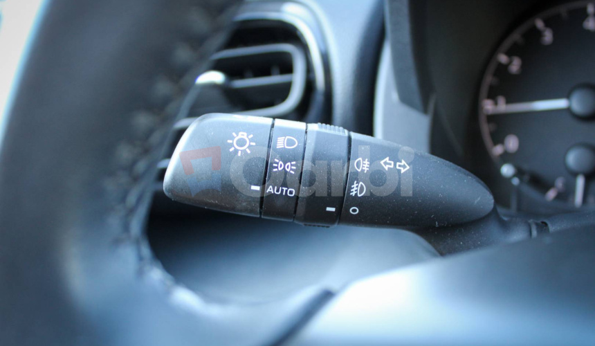 Toyota Yaris 1.5 Dynamic, Slovenské, 1 majiteľ, Servisná história, Odpočet DPH