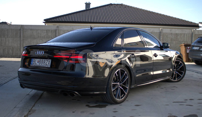 Audi S8 PLUS Quattro AT8 (610k)