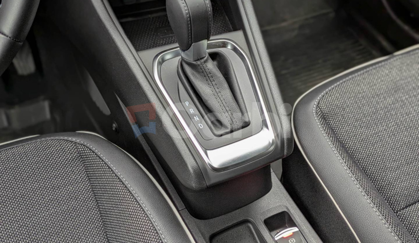 Renault Captur 1.3 TCe 140 mHEV Intens EDS