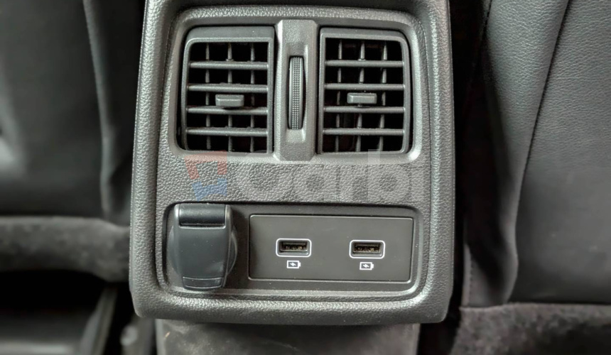 Renault Captur 1.3 TCe 140 mHEV Intens EDS