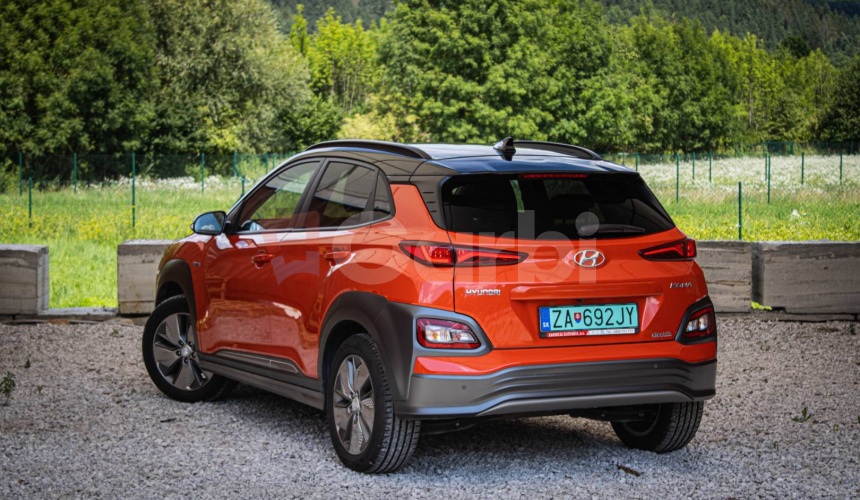 Hyundai Kona Electric 150, Slovenské, Plná výbava, Nelakované