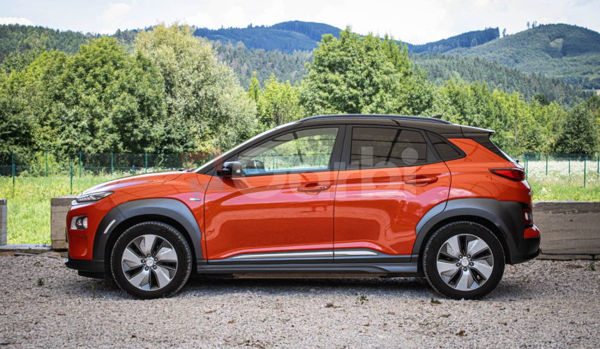 Hyundai Kona Electric 150, Slovenské, Plná výbava, Nelakované