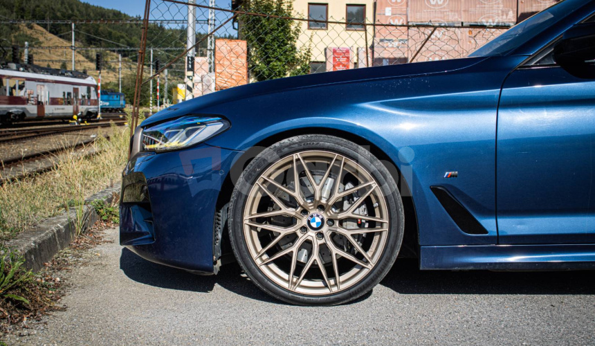 BMW Rad 5 540d xDrive M5 CS Look, Laser, Masáže, HUD, Strešné okno, alcantara strop, DPH