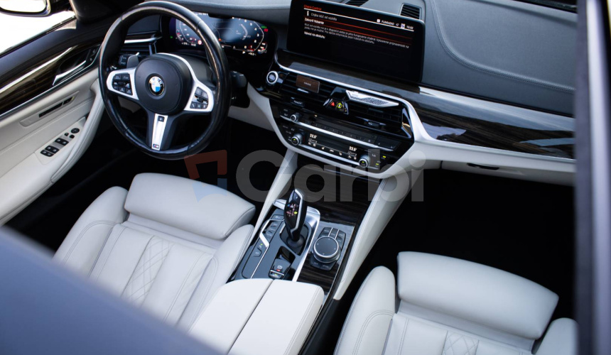 BMW Rad 5 540d xDrive M5 CS Look, Laser, Masáže, HUD, Strešné okno, alcantara strop, DPH