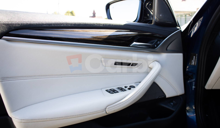 BMW Rad 5 540d xDrive M5 CS Look, Laser, Masáže, HUD, Strešné okno, alcantara strop, DPH