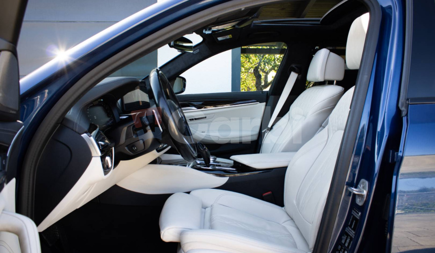 BMW Rad 5 540d xDrive M5 CS Look, Laser, Masáže, HUD, Strešné okno, alcantara strop, DPH