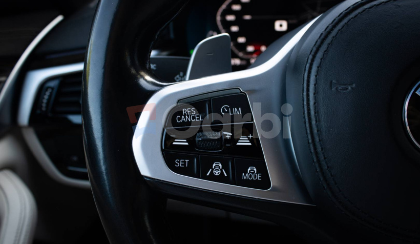 BMW Rad 5 540d xDrive M5 CS Look, Laser, Masáže, HUD, Strešné okno, alcantara strop, DPH