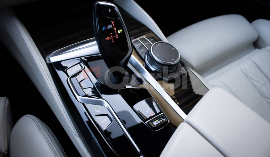 BMW Rad 5 540d xDrive M5 CS Look, Laser, Masáže, HUD, Strešné okno, alcantara strop, DPH