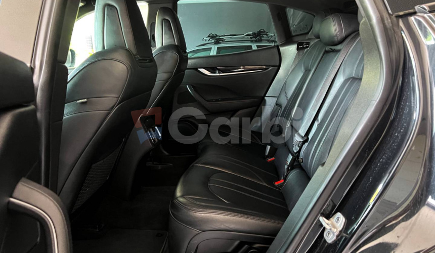 Maserati Levante 3.0 V6 Q4, 257kW, A8