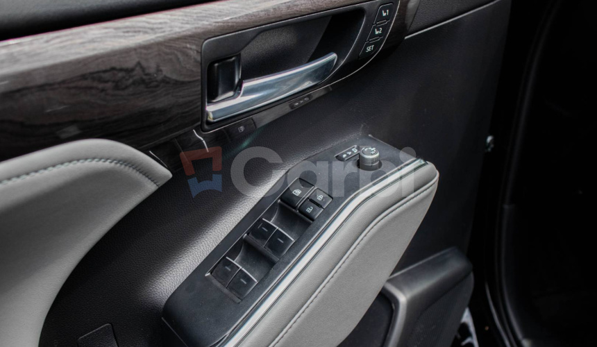 Toyota Highlander 2.5 ng20 Hybrid AWD Prestige