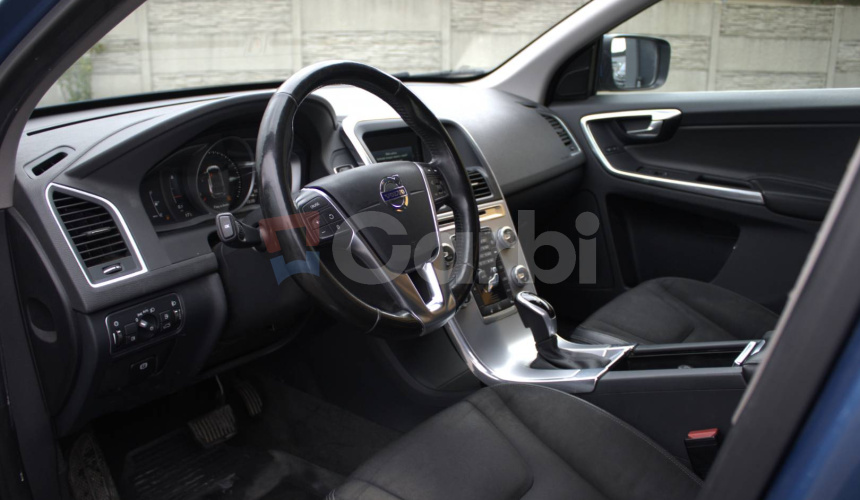 Volvo XC60 D3 2.0L Drive-E Momentum Geartronic