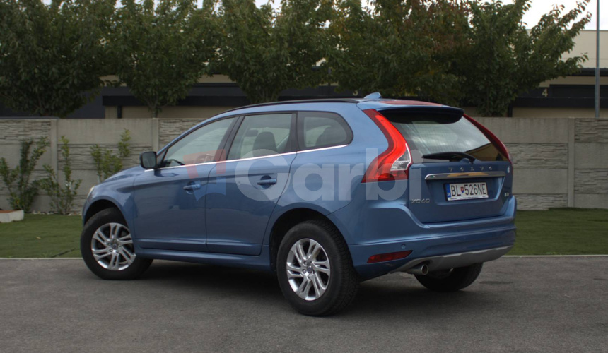 Volvo XC60 D3 2.0L Drive-E Momentum Geartronic