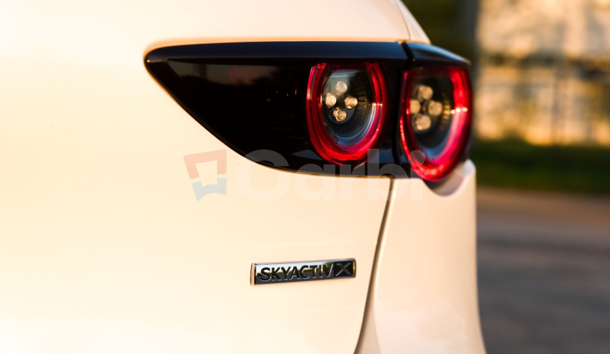 Mazda 3 2.0 SkyactivX Anniversary Edition 100th Luxury & Safety packet M6 Hybrid