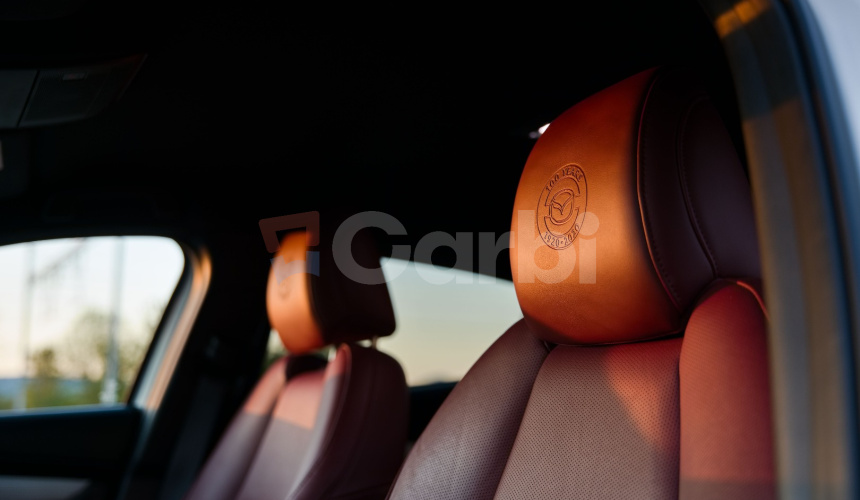 Mazda 3 2.0 SkyactivX Anniversary Edition 100th Luxury & Safety packet M6 Hybrid