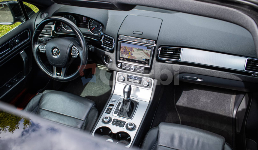 Volkswagen Touareg II 3.0 V6 TDI 4Motion R-line, Webasto, Pano, Vzduch, TOP Výbava, SK auto