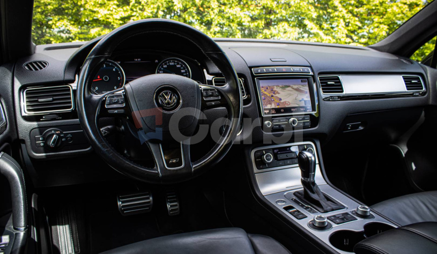 Volkswagen Touareg II 3.0 V6 TDI 4Motion R-line, Webasto, Pano, Vzduch, TOP Výbava, SK auto