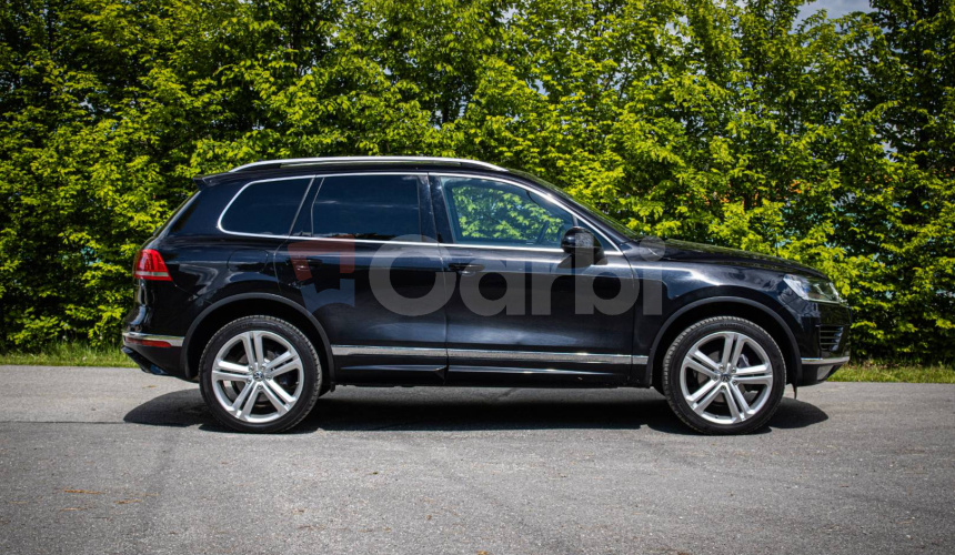 Volkswagen Touareg II 3.0 V6 TDI 4Motion R-line, Webasto, Pano, Vzduch, TOP Výbava, SK auto