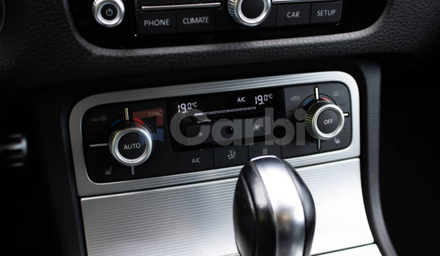 Volkswagen Touareg II 3.0 V6 TDI 4Motion R-line, Webasto, Pano, Vzduch, TOP Výbava, SK auto