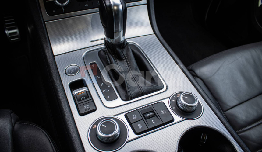 Volkswagen Touareg II 3.0 V6 TDI 4Motion R-line, Webasto, Pano, Vzduch, TOP Výbava, SK auto
