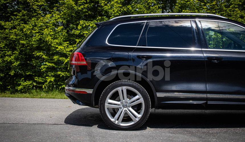 Volkswagen Touareg II 3.0 V6 TDI 4Motion R-line, Webasto, Pano, Vzduch, TOP Výbava, SK auto