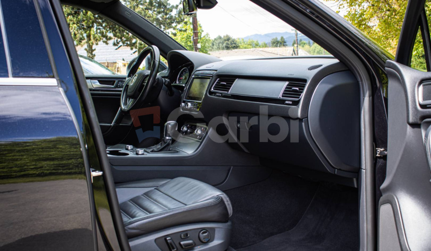 Volkswagen Touareg II 3.0 V6 TDI 4Motion R-line, Webasto, Pano, Vzduch, TOP Výbava, SK auto