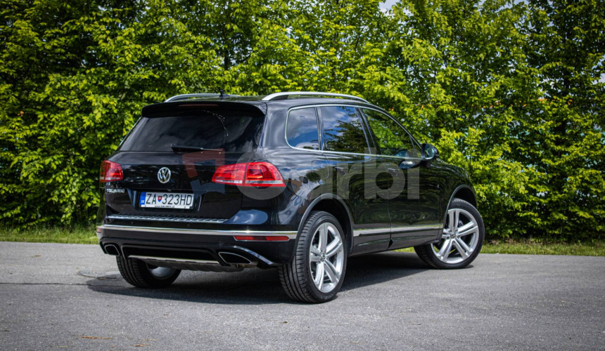 Volkswagen Touareg II 3.0 V6 TDI 4Motion R-line, Webasto, Pano, Vzduch, TOP Výbava, SK auto