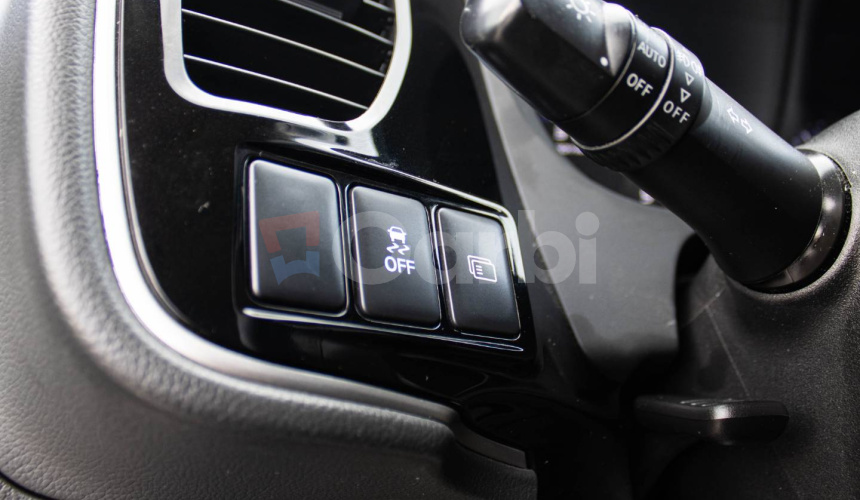 Mitsubishi Outlander 2,2 DI-D, 4WD