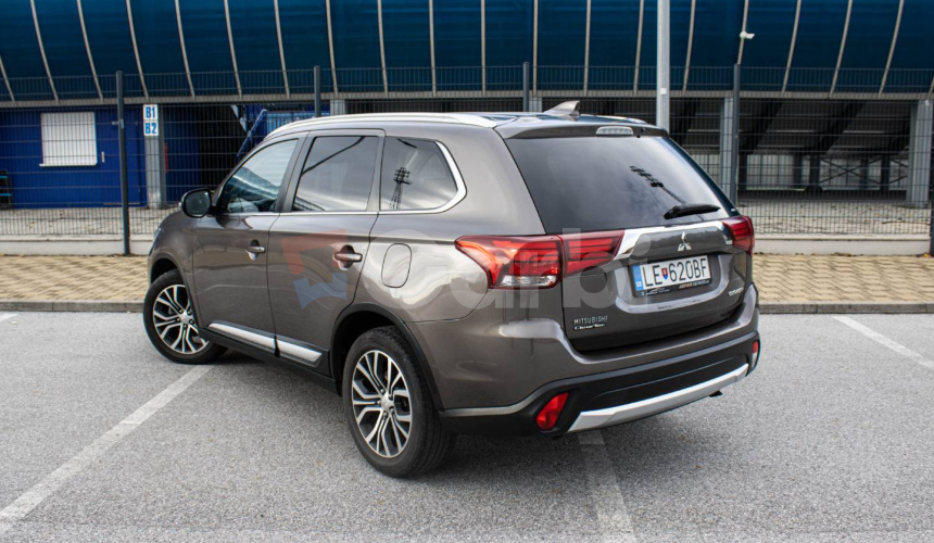 Mitsubishi Outlander 2,2 DI-D, 4WD