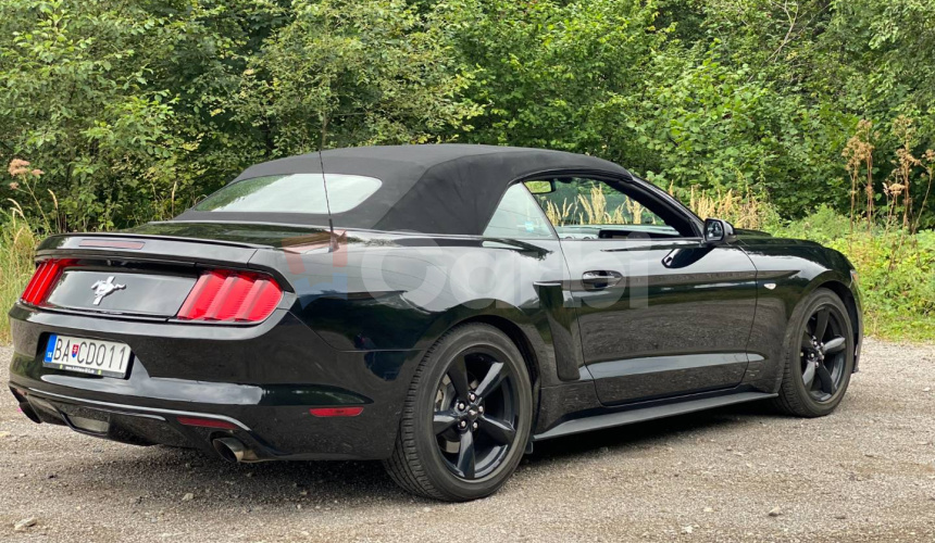 Ford Mustang Cabrio 3.7 V6 224kw