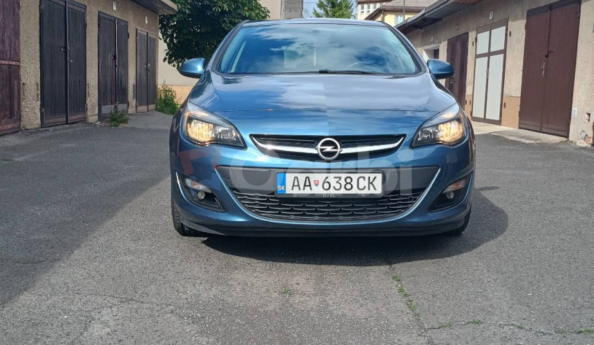 Opel Astra 1.4 Turbo 140k Enjoy