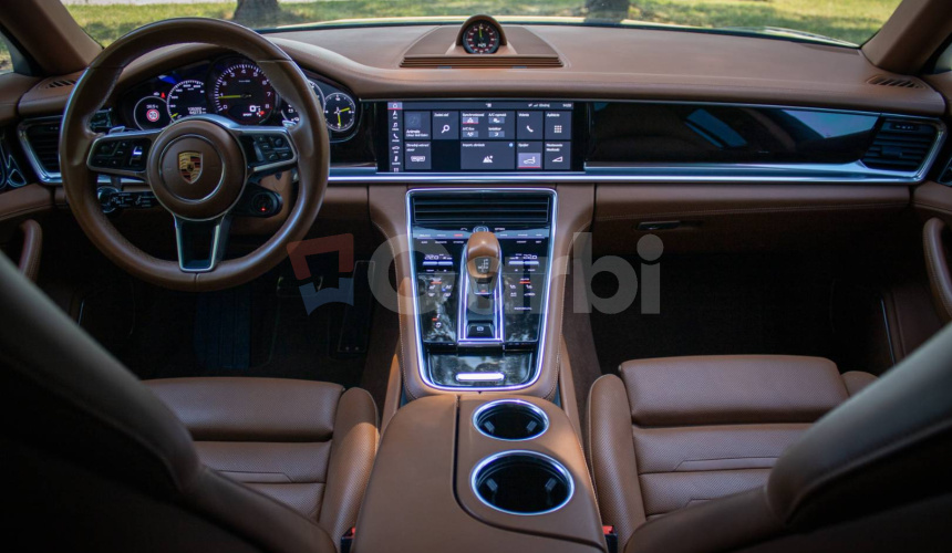 Porsche Panamera Sport Turismo 4 4x4 A/T E-Hybrid
