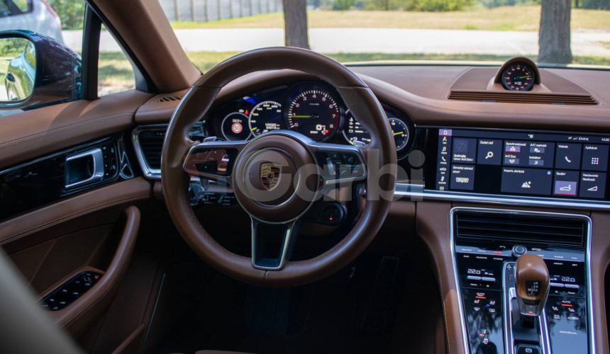 Porsche Panamera Sport Turismo 4 4x4 A/T E-Hybrid