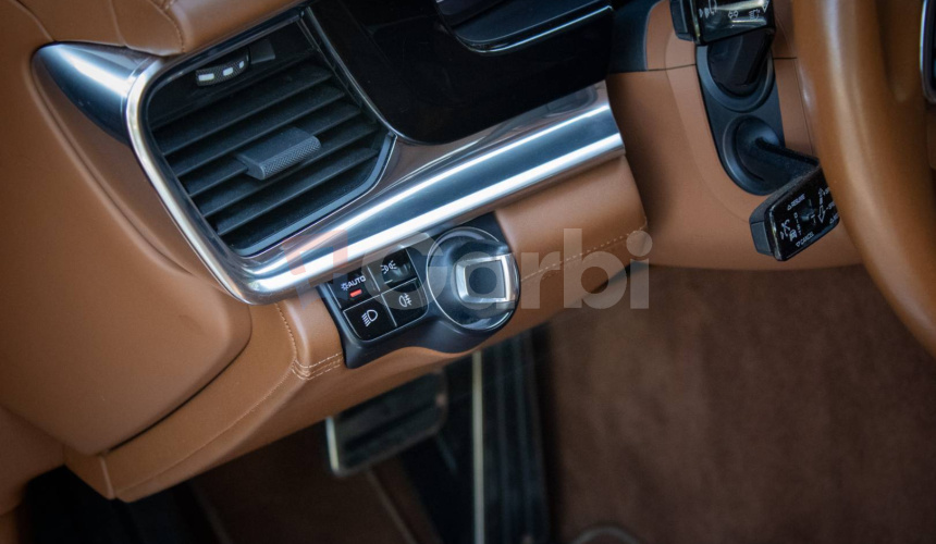 Porsche Panamera Sport Turismo 4 4x4 A/T E-Hybrid