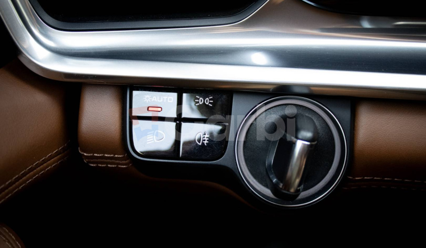 Porsche Panamera Sport Turismo 4 4x4 A/T E-Hybrid