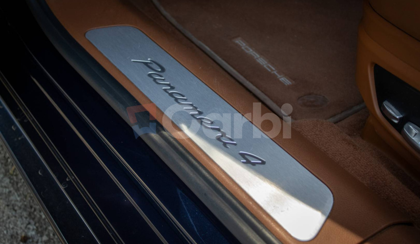 Porsche Panamera Sport Turismo 4 4x4 A/T E-Hybrid