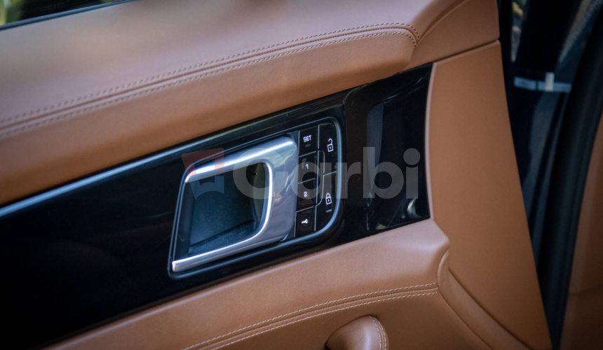 Porsche Panamera Sport Turismo 4 4x4 A/T E-Hybrid
