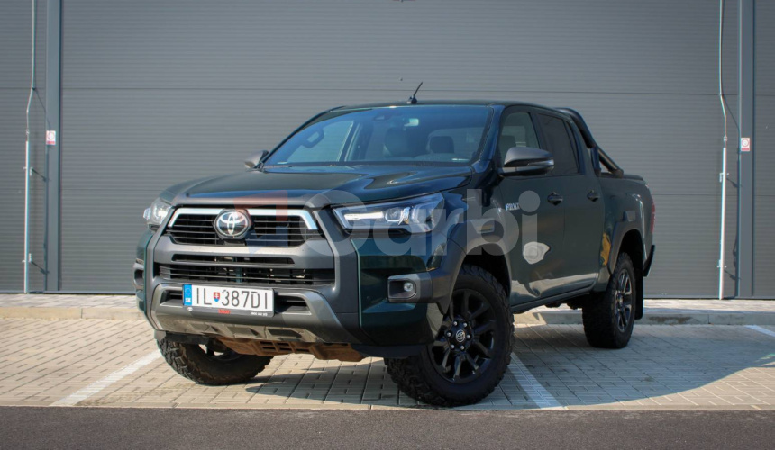 Toyota Hilux DC 2.8 I D-4D Invincible 4x4 A/T