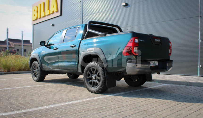 Toyota Hilux DC 2.8 I D-4D Invincible 4x4 A/T