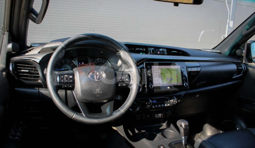 Toyota Hilux DC 2.8 I D-4D Invincible 4x4 A/T