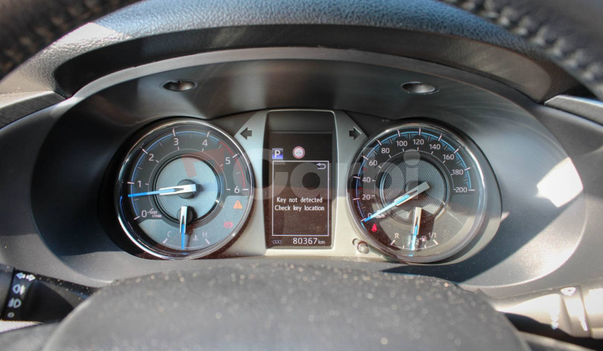 Toyota Hilux DC 2.8 I D-4D Invincible 4x4 A/T
