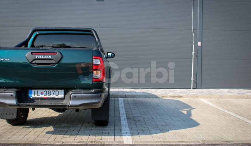 Toyota Hilux DC 2.8 I D-4D Invincible 4x4 A/T