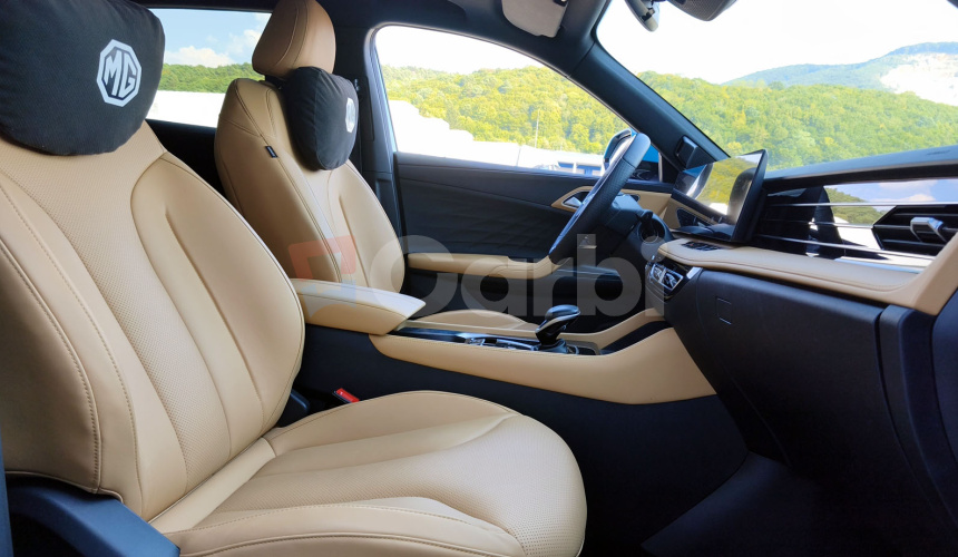 MG HS 1.6 TGI Exclusive Automat